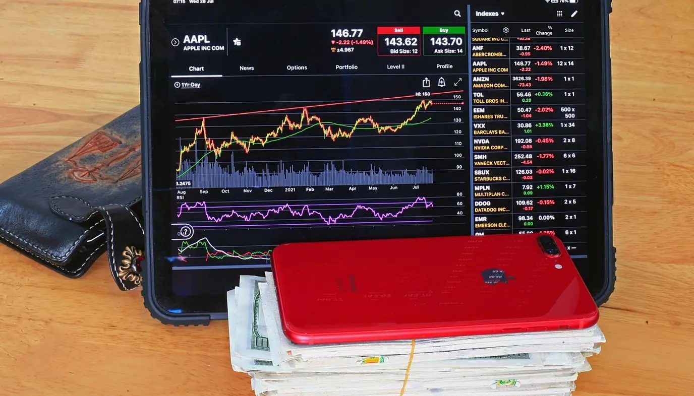 Apple, earnings and tablet