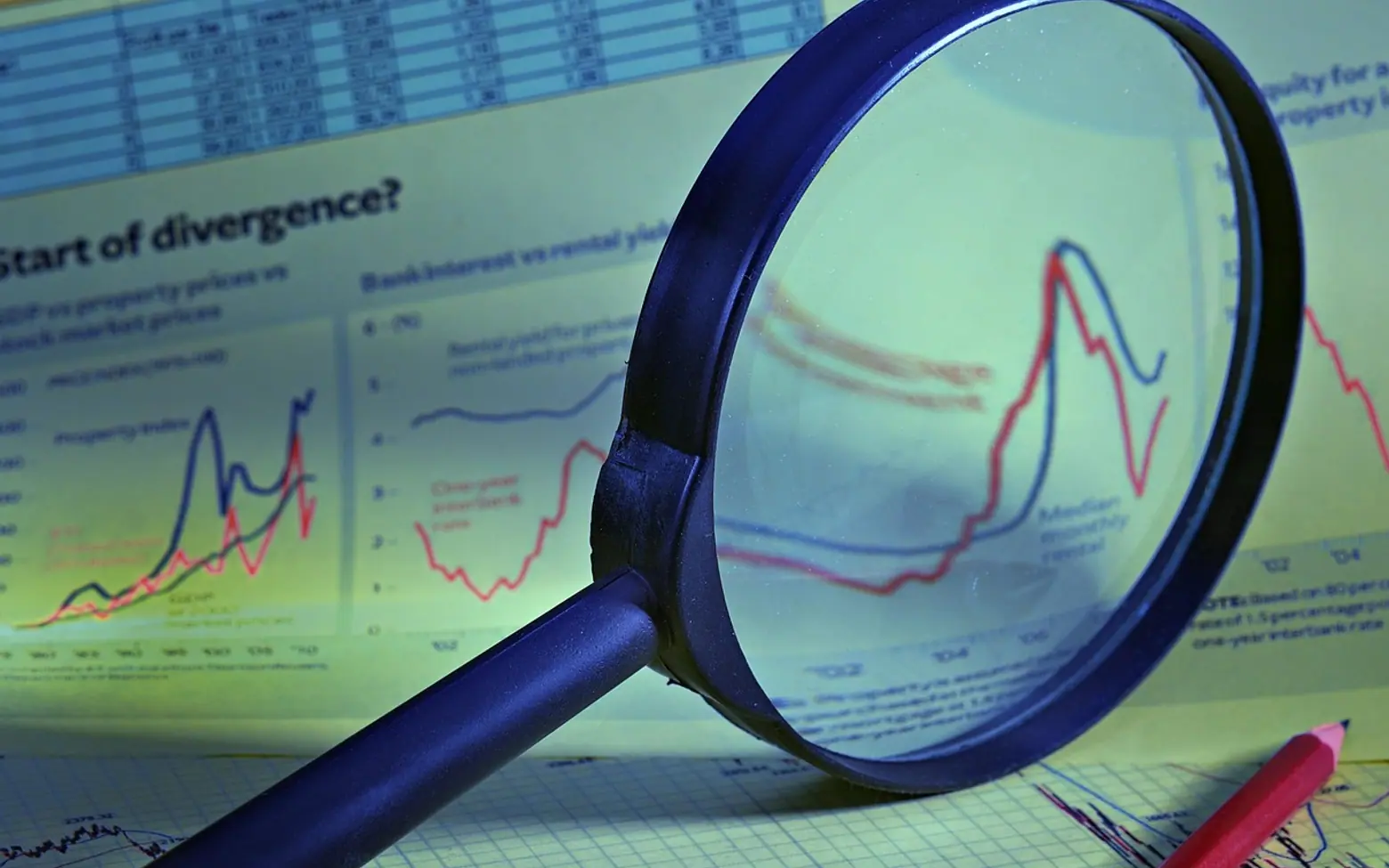 Magnifier, schedules and tables
